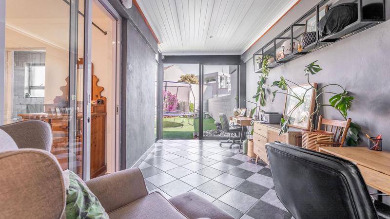 3 Bedroom Property for Sale in Bloubergrant Western Cape